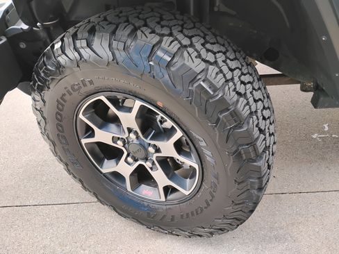 Used 2018 Jeep Wrangler Unlimited Rubicon image 23