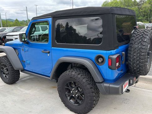 Used 2024 Jeep Wrangler Sport AWD/4WD image 6