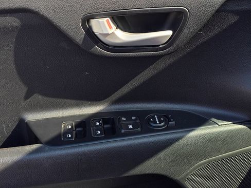 Used 2020 Kia Rio S FWD image 10