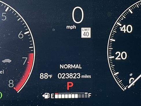 Certified 2025 Honda HR-V Sport image 15