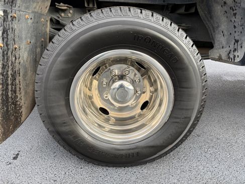 Used 2024 Ford F350 XLT image 37