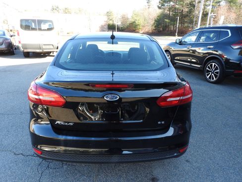 Used 2017 Ford Focus SE image 6