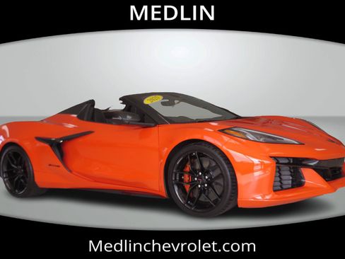 Used 2025 Chevrolet Corvette Z06 w/ Stealth Interior Trim Package RWD image 1
