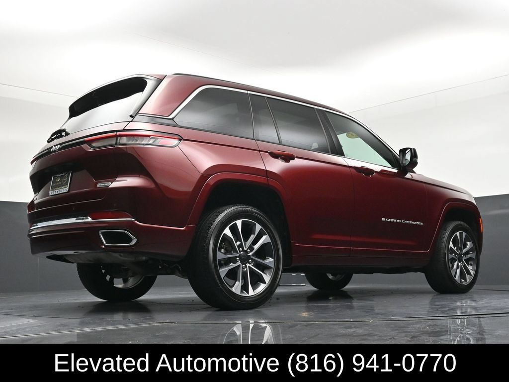 Used 2025 Jeep Grand Cherokee Overland w/ Adv Protech Group III AWD/4WD image 30
