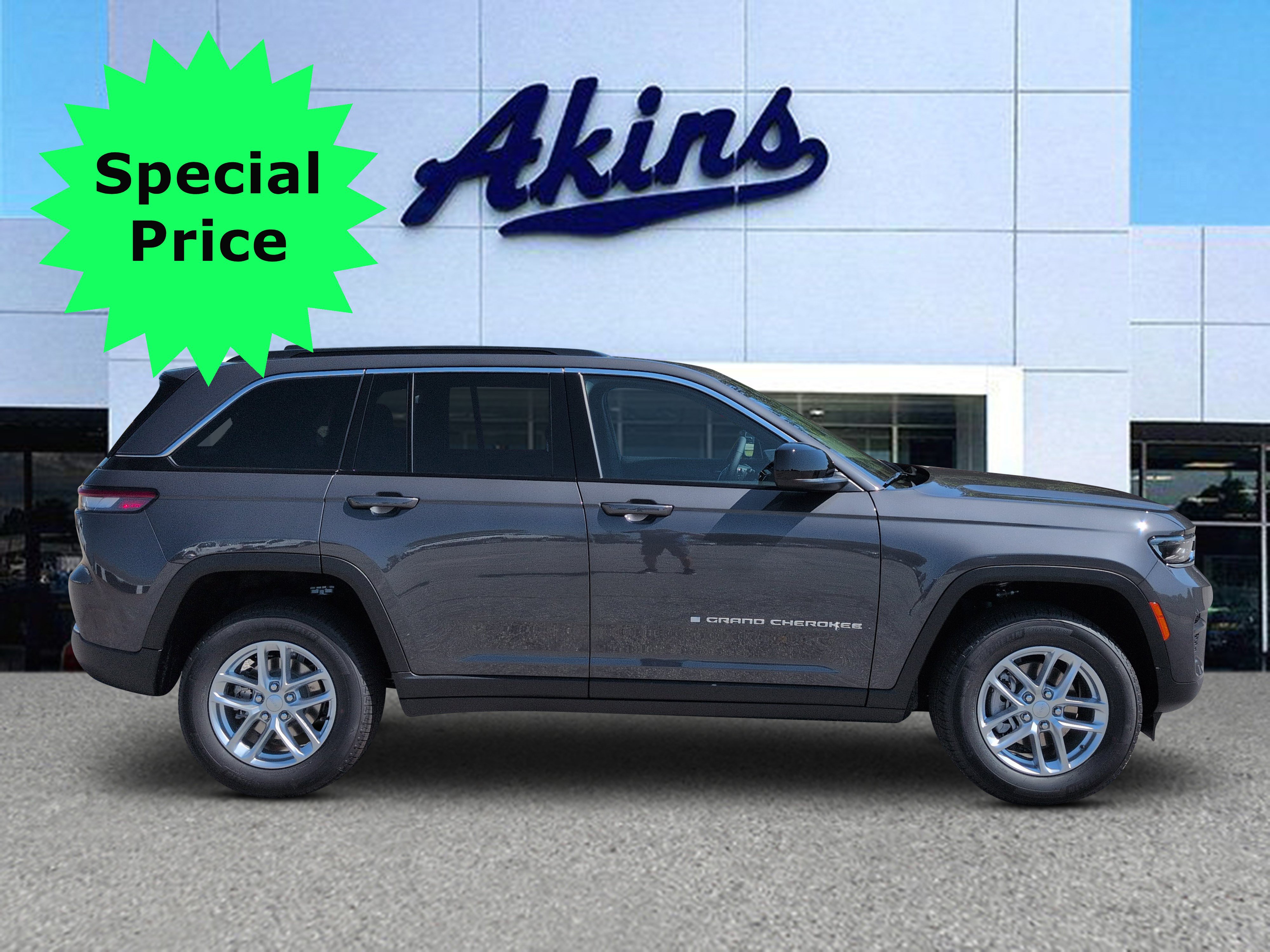 New 2026 Jeep Grand Cherokee Laredo X RWD image 1