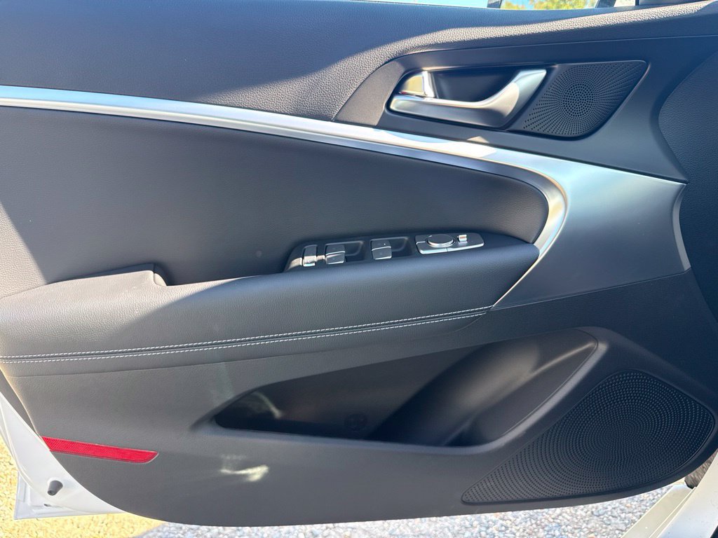 New 2027 Genesis G70 2.5T AWD/4WD image 13