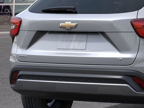 New 2026 Chevrolet Trax LT FWD image 14