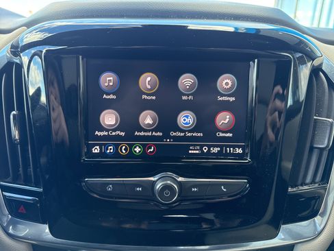 Used 2022 Chevrolet Traverse LS image 22