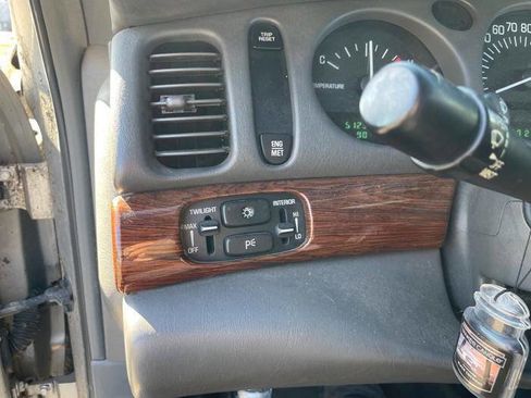 Used 2004 Buick Le Sabre Custom w/ Wheel and Sounds Package image 34