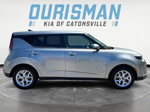 Used 2024 Kia Soul LX w/ Option Group 015 FWD image 7