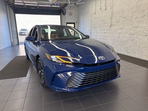 Used 2026 Toyota Camry XLE image 2