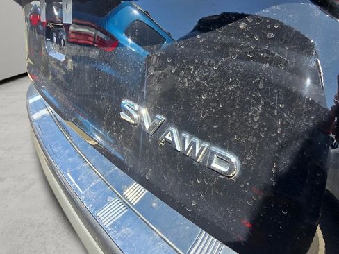 Used 2021 Nissan Rogue SV w/ Premium Package AWD/4WD image 18