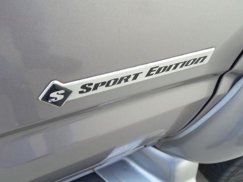 Used 2002 Toyota 4Runner SR5 AWD/4WD image 10