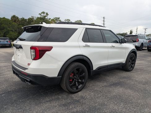 Certified 2022 Ford Explorer ST w/ Equipment Group 401A AWD/4WD image 4