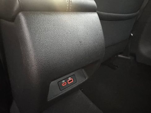 Used 2025 Nissan Altima 2.5 SV FWD image 30