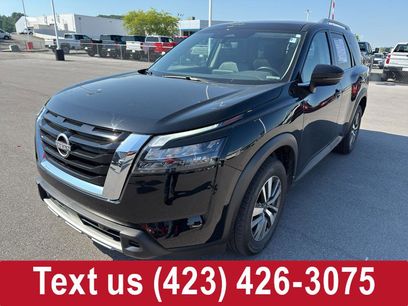 Used 2025 Nissan Pathfinder SL