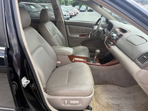 Used 2004 Toyota Camry LE FWD image 14