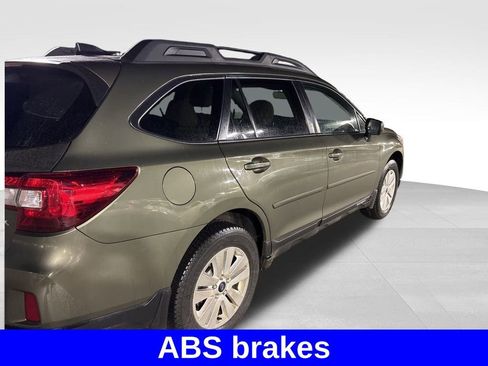 Used 2017 Subaru Outback 2.5i Premium image 6