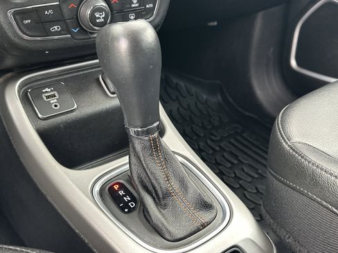 Used 2020 Jeep Compass Latitude image 31