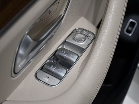 Certified 2022 Mercedes-Benz GLS 450 4MATIC image 18