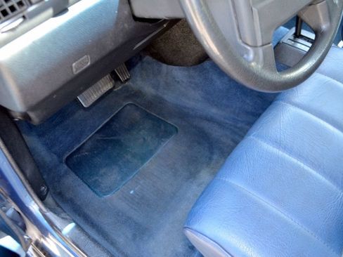 Used 1992 Volvo 240 Wagon RWD image 27