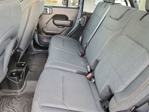 Used 2024 Jeep Wrangler Willys image 15