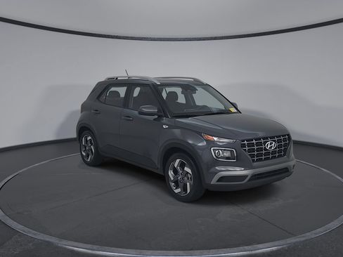 Used 2025 Hyundai Venue SEL FWD image 3