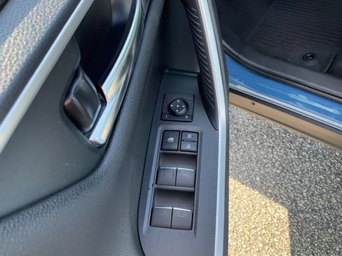 Used 2023 Toyota RAV4 XSE AWD/4WD image 8