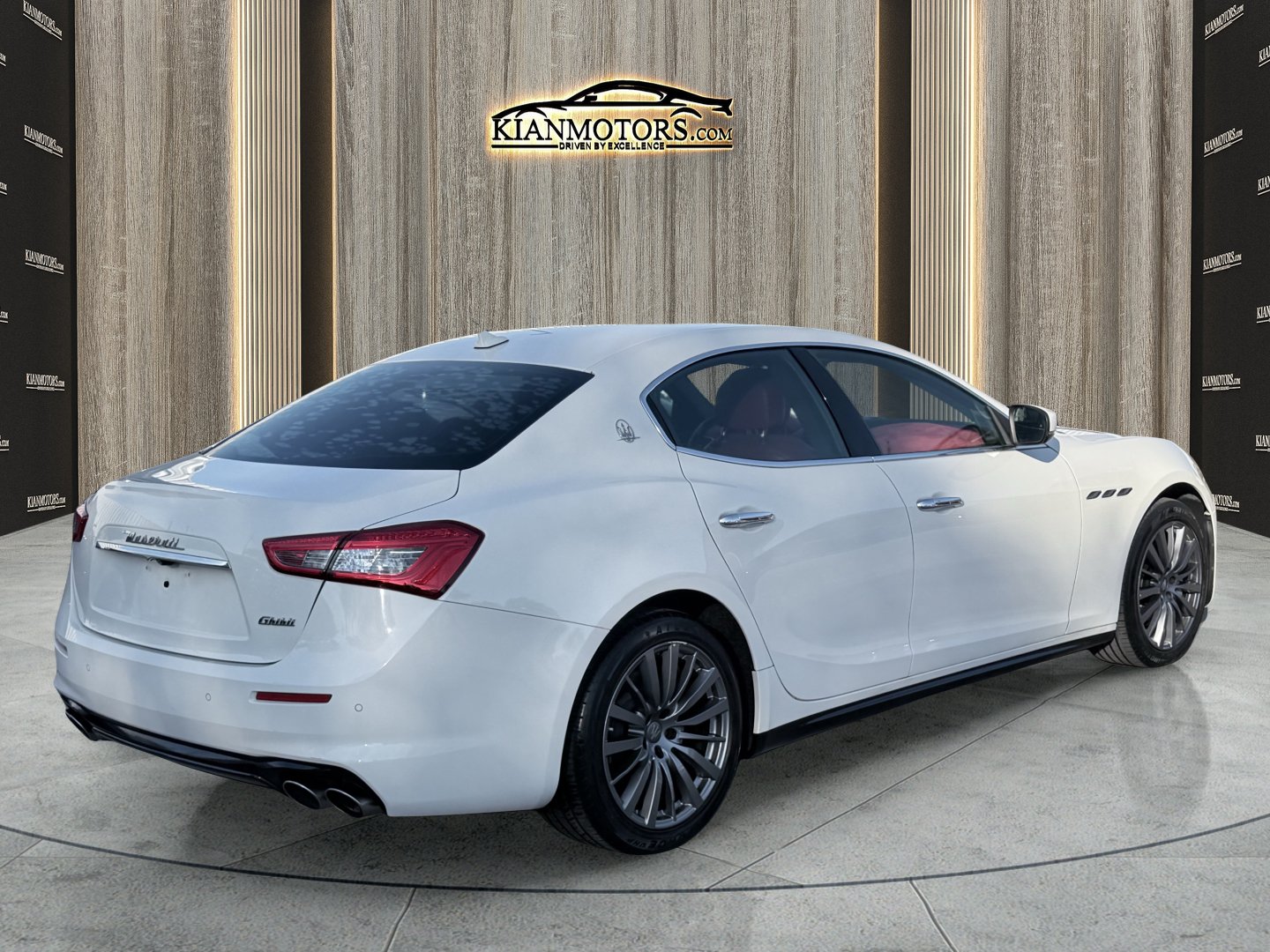 Used 2018 Maserati Ghibli RWD image 8
