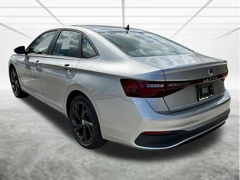 New 2026 Volkswagen Jetta SE FWD image 7