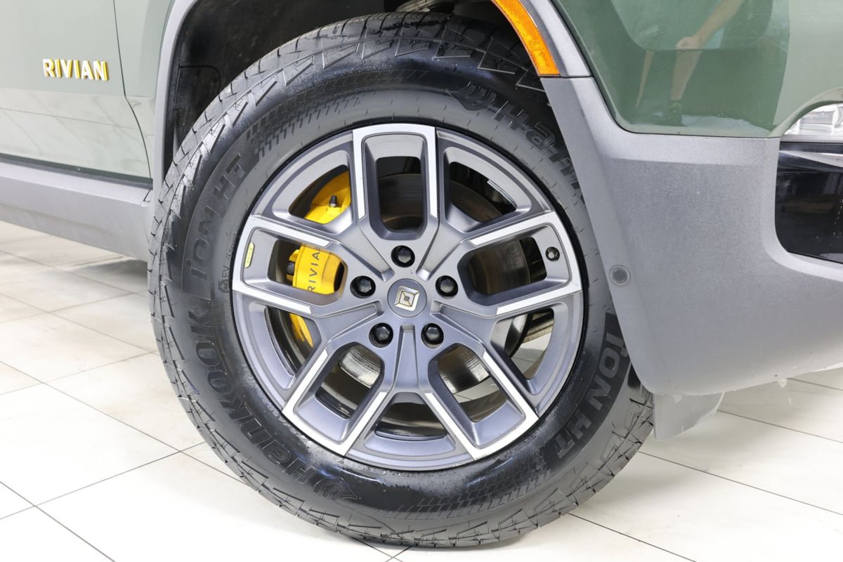 Used 2022 Rivian R1S Launch Edition Quad AWD/4WD image 14