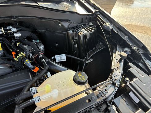 Used 2025 Ford Explorer Active w/ Active Comfort Package image 59