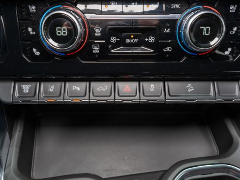 Used 2024 GMC Sierra 2500 Denali Ultimate w/ LPO, GMC Protection Package image 28