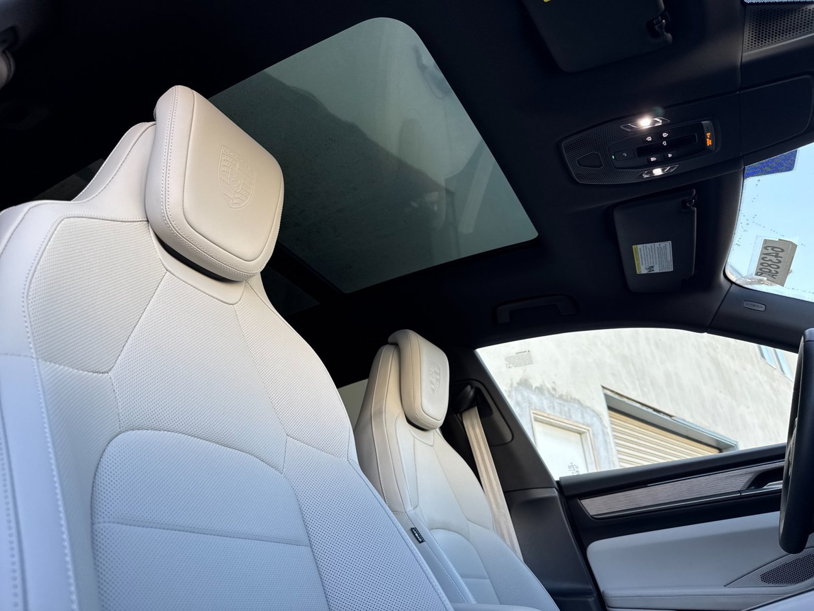 Certified 2025 Porsche Macan 4 Electric AWD/4WD image 19