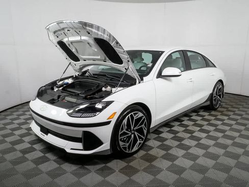 Used 2024 Hyundai Ioniq 6 SEL RWD image 31