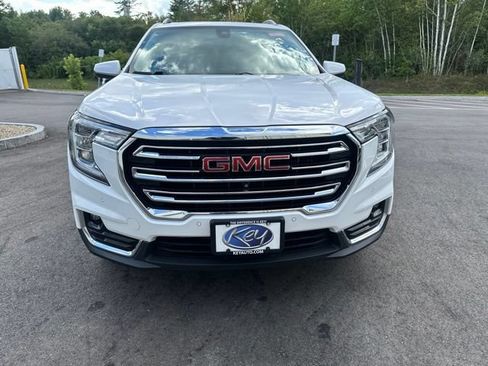 Used 2022 GMC Terrain SLT w/ Tech Package AWD/4WD image 8