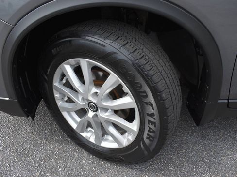 Used 2019 Nissan Rogue SV AWD/4WD image 43