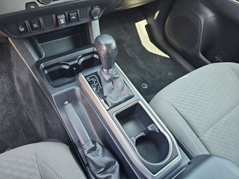Used 2022 Toyota Tacoma SR5 w/ Technology Package RWD image 26