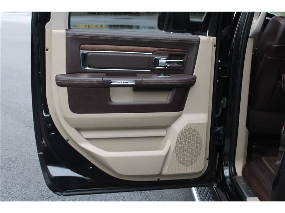 Used 2015 RAM 1500 Laramie Longhorn w/ Convenience Group AWD/4WD image 11