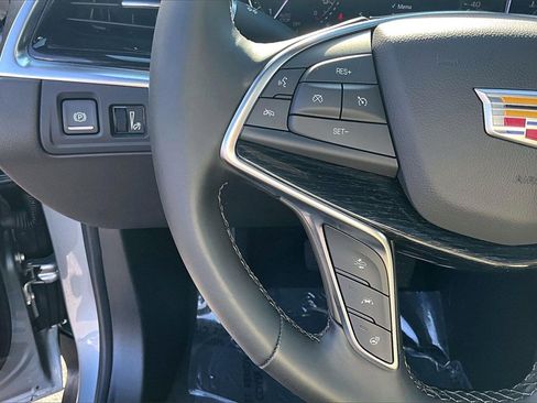 Certified 2025 Cadillac XT5 Premium Luxury image 11