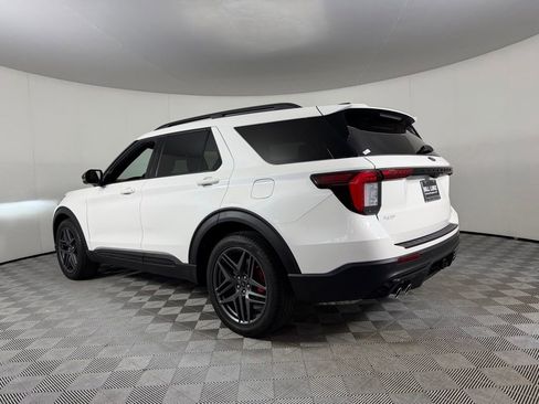 Used 2025 Ford Explorer ST AWD/4WD image 10