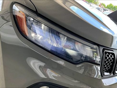 Used 2023 Jeep Compass Latitude AWD/4WD image 26