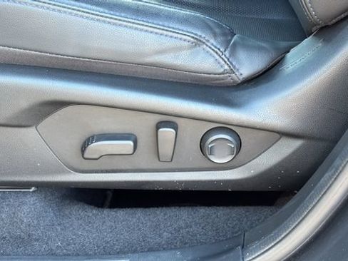 Used 2025 Subaru Forester Limited AWD/4WD image 19