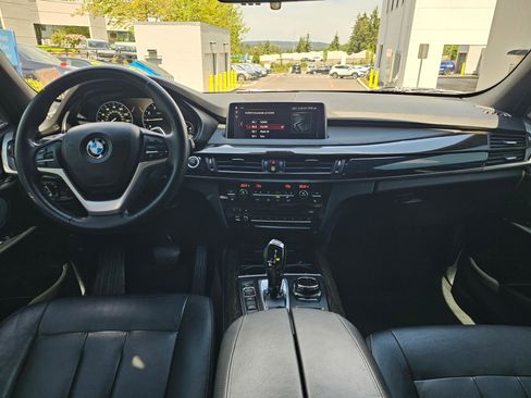 Used 2018 BMW X5 xDrive40e w/ Driving Assistance Package AWD/4WD image 21