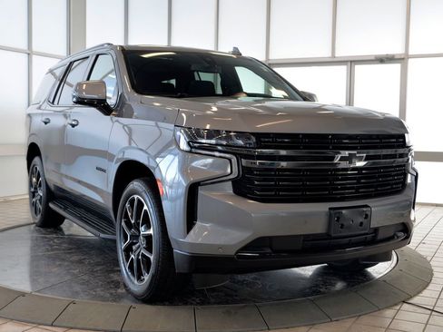 Used 2021 Chevrolet Tahoe RST w/ Luxury Package image 2