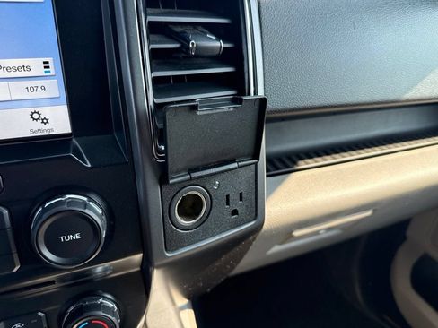 Used 2018 Ford F150 XLT w/ Equipment Group 302A Luxury AWD/4WD image 22