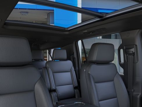 New 2026 Chevrolet Suburban LT w/ Advanced Technology Package AWD/4WD image 24