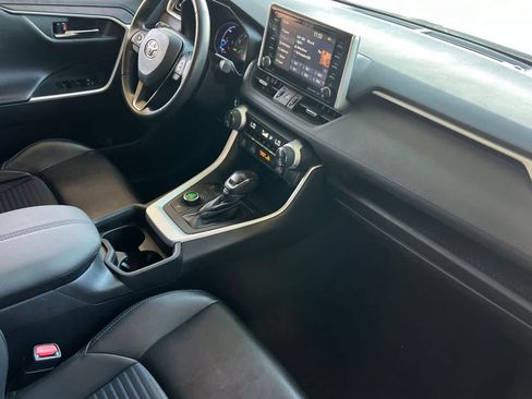 Used 2019 Toyota RAV4 XSE w/ XSE Weather Package AWD/4WD image 17
