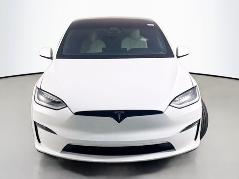 Used 2022 Tesla Model X Plaid AWD/4WD image 2