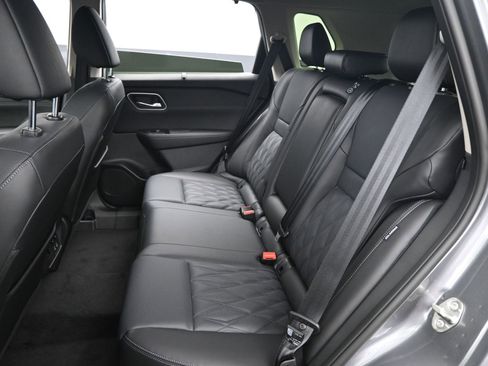 New 2026 Nissan Rogue Platinum w/ Platinum Premium Package AWD/4WD image 11